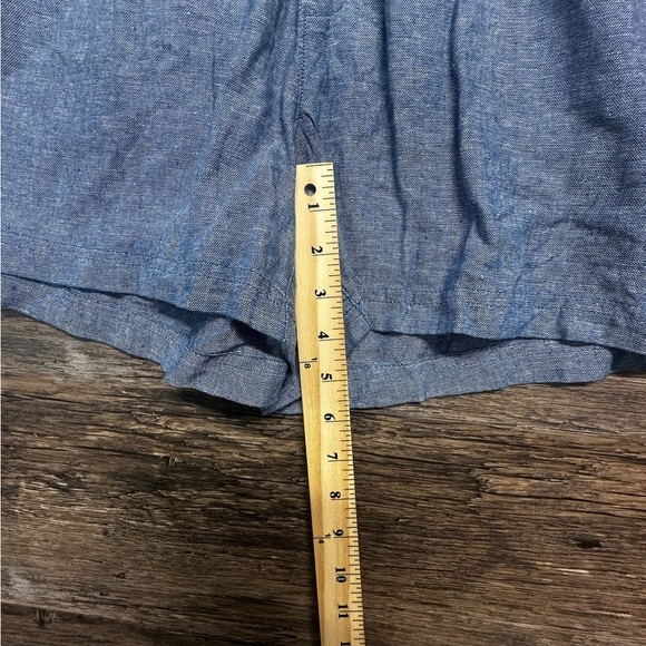 GAP Blue Shorts with Relaxed Fit Size Small - Picture 5 of 7